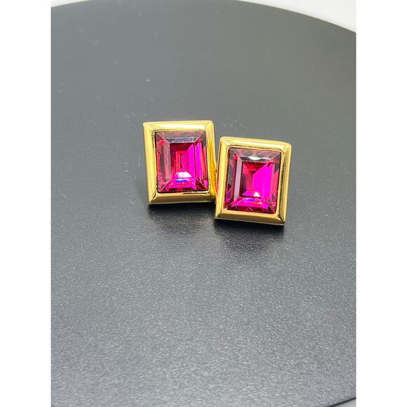 Swarovski Crystal Rectangle Fuchsia Signed S.A.L. Vintage Pierced Earrings - Picture 6 of 10